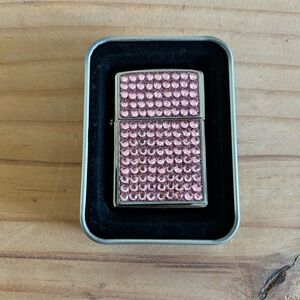 Rare 2014 SWAVORSKI PINK CRYSTAL BLING ZIPPO LIGHTER